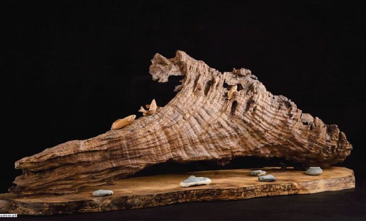 H008 黃媽慶---魚躍 樟木、檜木 103x36x33cm 2010